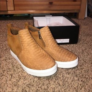 Viva Tan Python Wedge Sneakers
